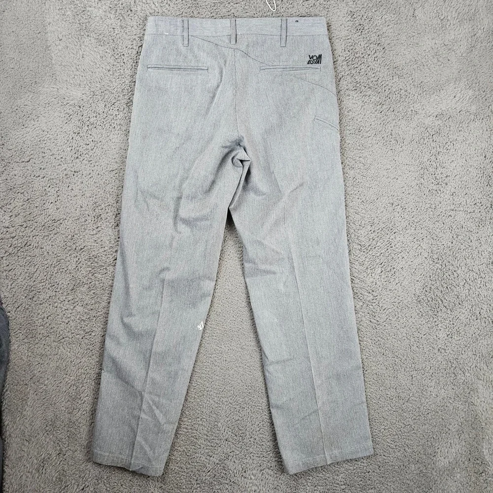 Volcom Mens Weirder Chino Pant Gray Straight Leg Skater Trousers Size 33 A113500